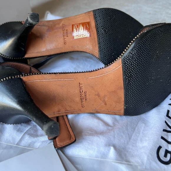 Givenchy heels - Picture 3 of 8